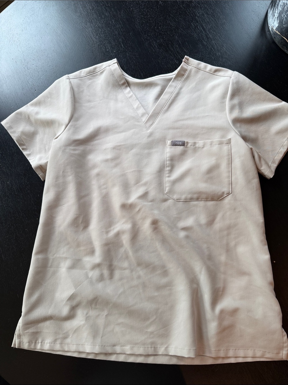 Figs Women's Short Sleeve V-Neck Top - Light Beige
